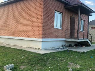 Продаю кирпичный дом подключена канализация фото Махачкала