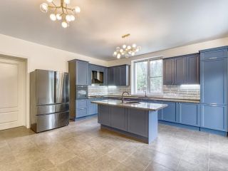 Продается кирпичный коттедж взрослый собственник с коммуникациями фото Москва