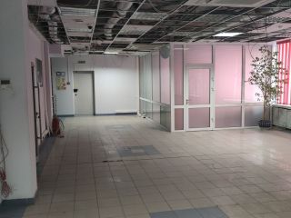 Продам помещение свободного назначения с коммуникациями есть электричество фото 3 Курск