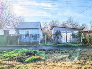 Продается двухкомнатная квартира пластиковые окна с коммуникациями фото 2 П. Братский