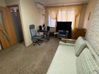 Продаю однокомнатную квартиру косметический ремонт в центре города удобное расположение фото 3 Волгоград