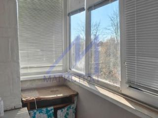 Продам однушку установлены натяжные потолки чистый подъезд фото 2 Томск