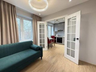 Продается двухкомнатная квартира фото Москва