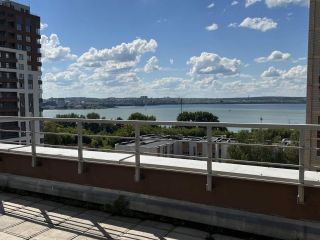 Продаю трешку имеется охрана видеонаблюдение фото Ижевск