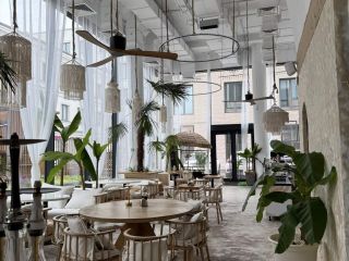 Продаю бизнес свободного назначения отдельный вход фото Москва