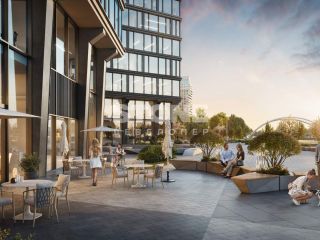 Продается помещение под магазин на первой линии фото Москва