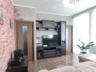 Продам 2 комнатную квартиру ремонт по авторскому проекту в центре города кирпичный фото 7 Омск