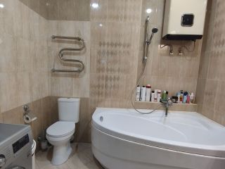 Продам 2 комнатную квартиру ремонт по авторскому проекту в центре города кирпичный фото 16 Омск