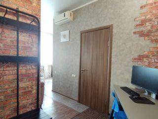 Продам 2 комнатную квартиру ремонт по авторскому проекту в центре города кирпичный фото 20 Омск