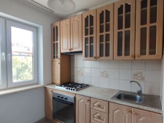 Продается четырехкомнатная квартира косметический ремонт взрослый собственник пластиковые окна фото Омск