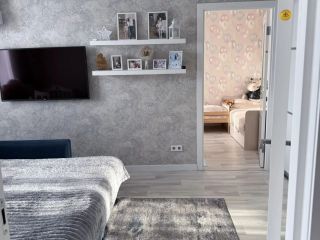 Продаю двушку шикарный ремонт с мебелью взрослый собственник фото 6 Красноярск