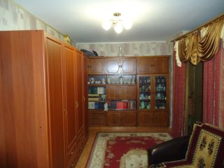 Продаю 2 комнатную квартиру косметический ремонт установлены пластиковые окна новые трубы фото 3 Саратов