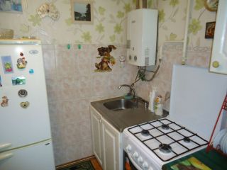 Продаю 2 комнатную квартиру косметический ремонт установлены пластиковые окна новые трубы фото 8 Саратов