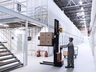 Сдаю склад имеется охрана фото 3 Москва