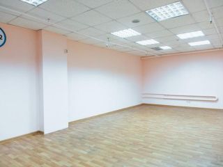 Сдаю нежилое помещение с мебелью свободного назначения фото Москва