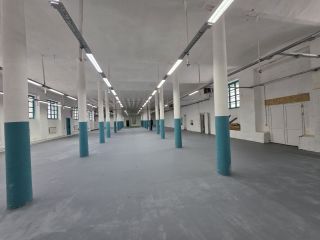 Сдается помещение свободного назначения в центре города на первой линии фото Озёры