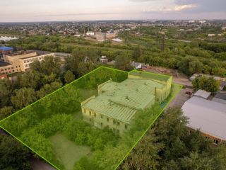 Продам помещение под магазин на первой линии фото Омск