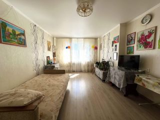 Продается двухкомнатная квартира торг уместен с мебелью фото Севастополь