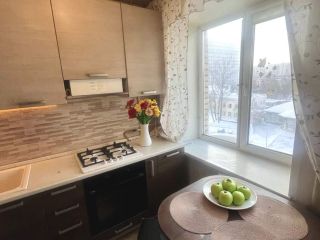 Продаю 2 комнатную квартиру кирпичный с мебелью фото Москва