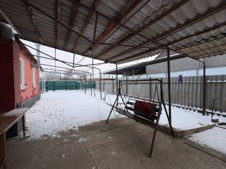 Продам кирпичный дом косметический ремонт имеются хозяйственные постройки удобный заезд фото 8 Новокубанский район, п. Прикубанский