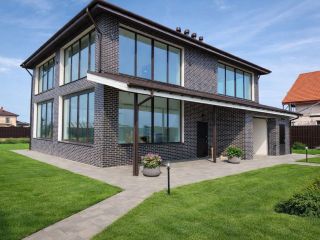 Продам блочный коттедж имеется скважина с коммуникациями фото Гатчина