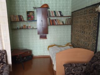 Продам однушку нуждается в косметическом ремонте с мебелью требуется ремонт фото 2 Зуевка