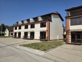 Продам кирпичный коттедж подключена канализация рассрочка фото Сочи