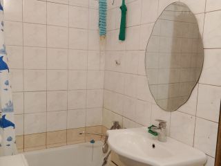 Продаю двушку косметический ремонт с мебелью пластиковые окна фото 5 Красноярск