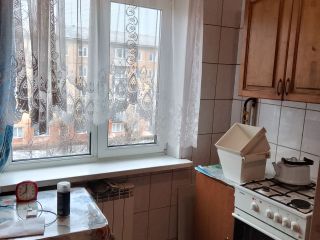 Продаю двушку косметический ремонт с мебелью пластиковые окна фото 8 Красноярск