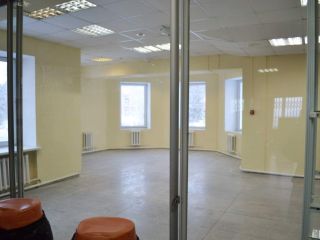 Сдам помещение под магазин на первой линии фото 11 Новосибирск