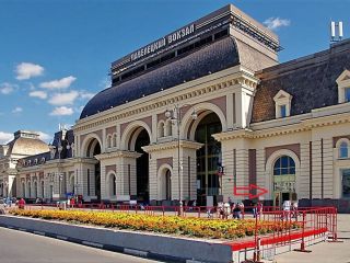 Сдам помещение под магазин на первой линии фото Москва