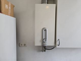 Продаю четырешку необходим косметический ремонт есть документы фото 21 Севастополь