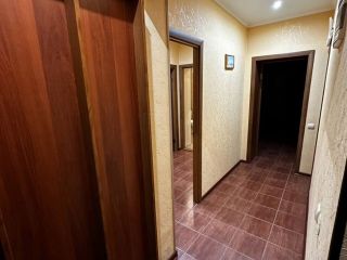 Продаю трешку установлены пластиковые окна с мебелью фото 2 Карачаевск