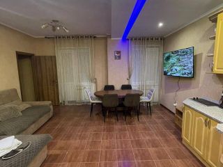 Продаю трешку установлены пластиковые окна с мебелью фото 7 Карачаевск