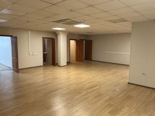 Сдаю офисное помещение на первой линии отдельно стоящий фото 12 Москва