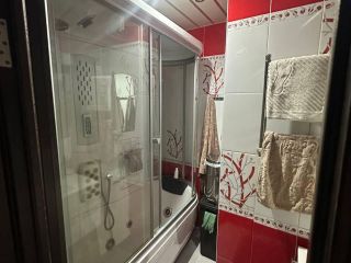 Продаю трешку шикарный ремонт в центре города с мебелью фото 2 Ногинск