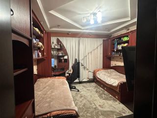 Продаю трешку шикарный ремонт в центре города с мебелью фото 5 Ногинск