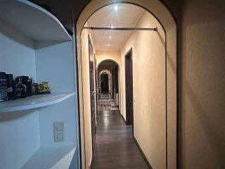 Продаю трешку шикарный ремонт в центре города с мебелью фото 8 Ногинск