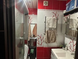 Продаю трешку шикарный ремонт в центре города с мебелью фото 11 Ногинск