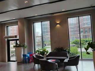 Сдам студию имеется охрана с мебелью фото 11 Москва