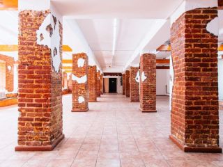 Сдается помещение свободного назначения отдельный вход на первой линии фото Москва