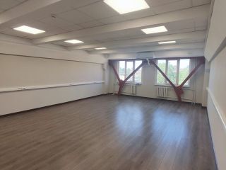 Сдаю офисное помещение видеонаблюдение имеется охрана фото Ростов-на-Дону