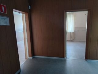 Продаю помещение свободного назначения в неплохом состоянии в центре города фото 10 Гуково