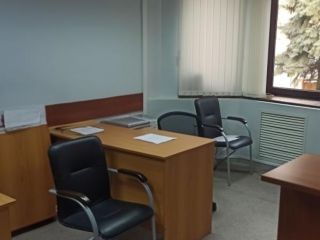 Продаю помещение свободного назначения в неплохом состоянии в центре города фото 24 Гуково