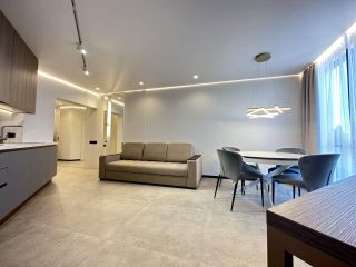 Продается двухкомнатная квартира имеется круглосуточная охрана с мебелью фото Сочи