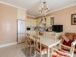 Сдается двухкомнатная квартира на длительный срок с мебелью фото 17 Москва