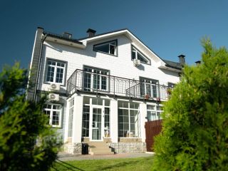 Продам блочный коттедж под охраной видеонаблюдение фото Дмитров