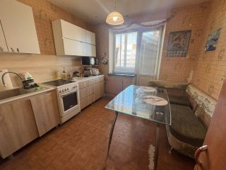 Продаю трехкомнатную квартиру с мебелью возможен торг фото 15 Санкт-Петербург