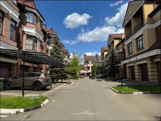 Продаю кирпичный коттедж фото Одинцово