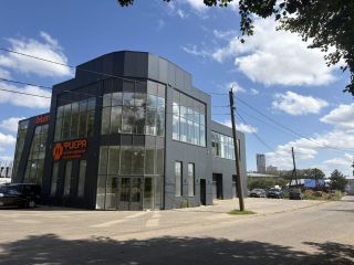Сдаю магазин на первой линии фото Киров